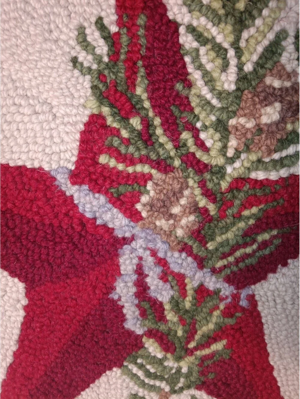 Peking Handicraft ML158C Hooked Wool Christmas Star Pillow 16